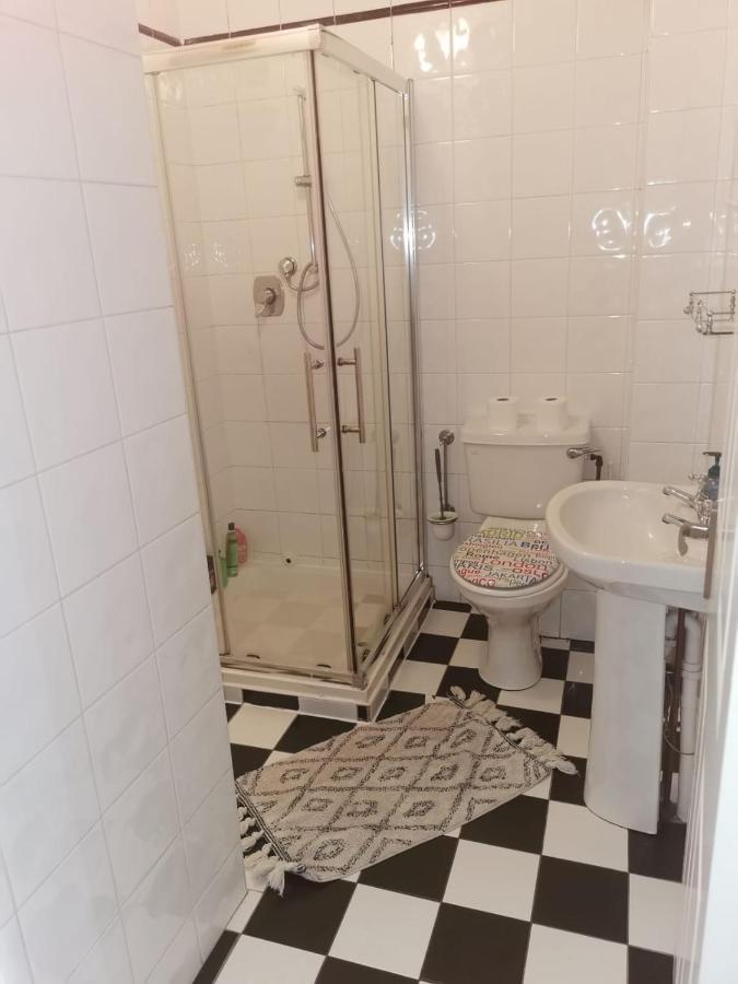 Cosy Retreat Apartment Galway Bagian luar foto